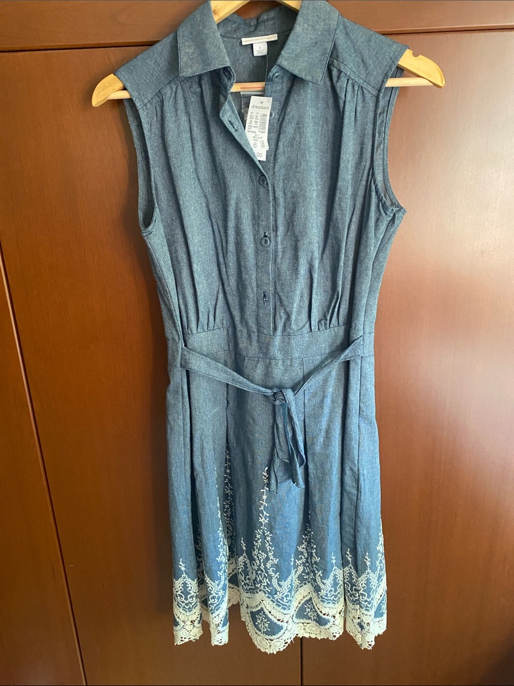 Westport Sleeveless Chambray Dress with White Lace Hem
